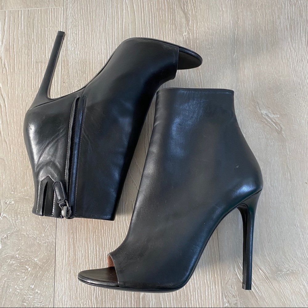 BARBARA BUI Blk Leather High Heel Peep-toe Booties